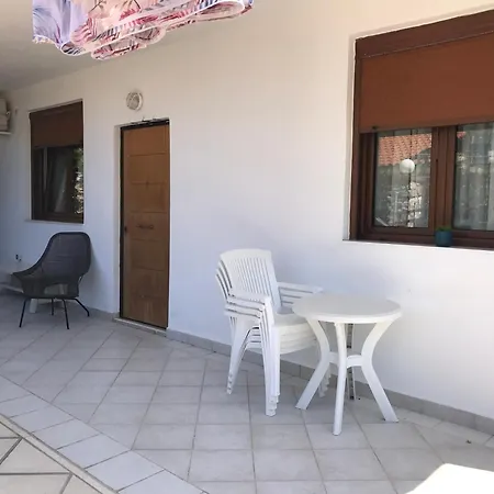 Kali Stalonia Apartament *